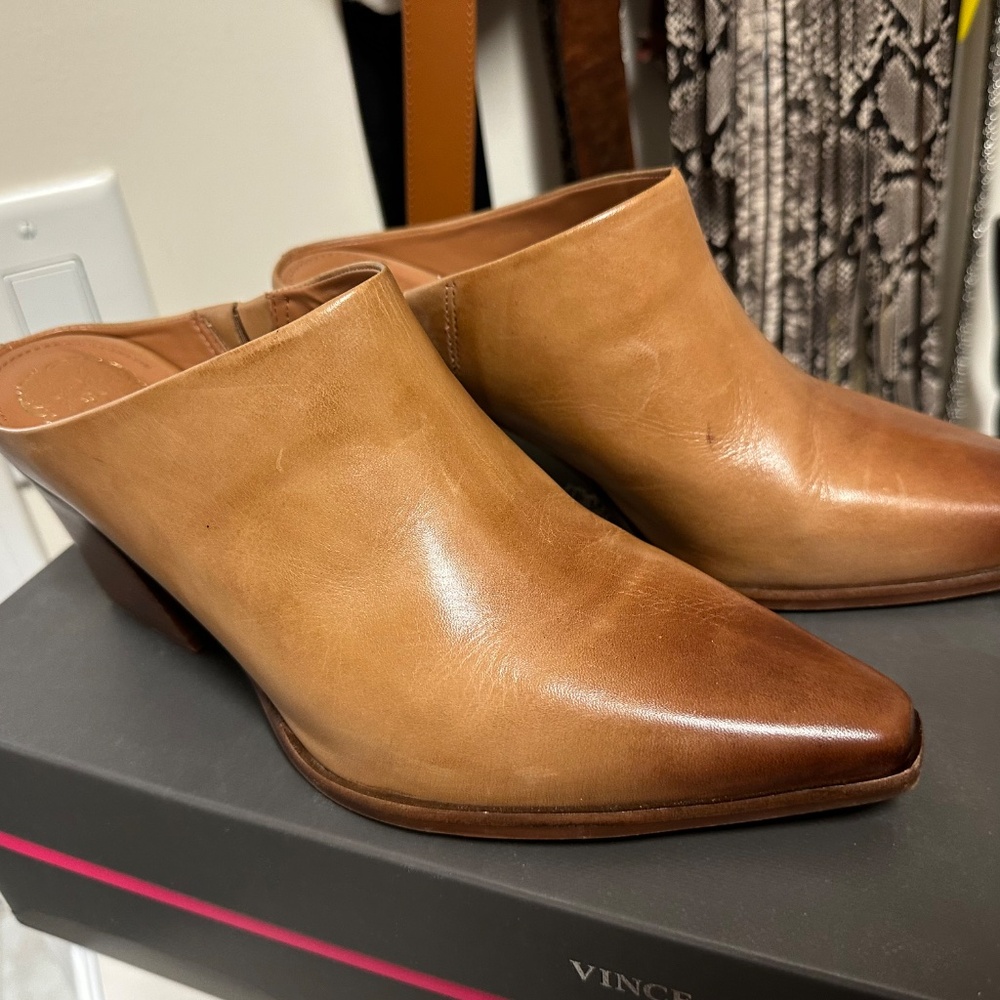 Vince Camuto cognac mule 7.5